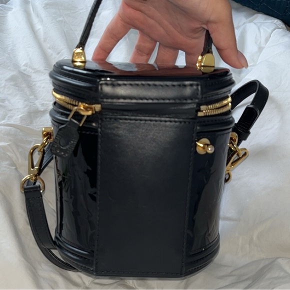 Louis Vuitton Patent leather Cross Body! - Picture 3 of 5